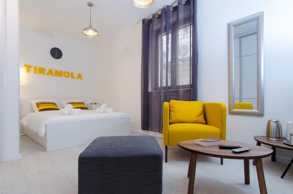 Apartments & Rooms Tiramola - Old Town 特罗吉尔 客房 照片