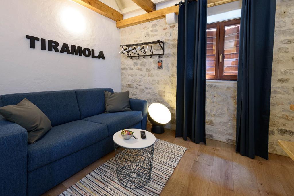 Apartments & Rooms Tiramola - Old Town 特罗吉尔 外观 照片