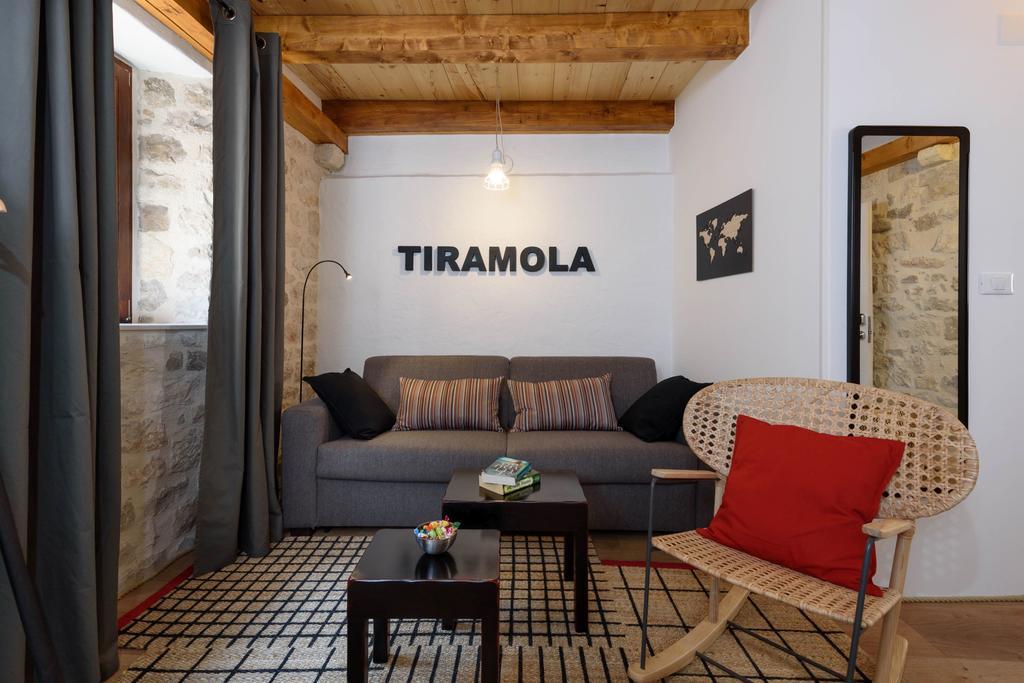 Apartments & Rooms Tiramola - Old Town 特罗吉尔 外观 照片