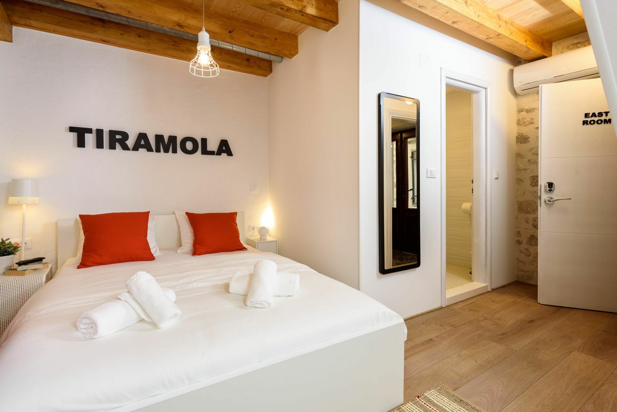 Apartments & Rooms Tiramola - Old Town 特罗吉尔 外观 照片